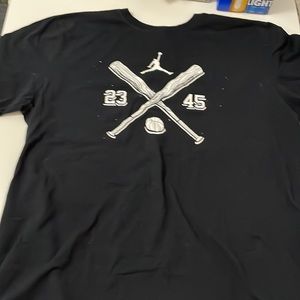 NIKE JORDAN BASEBALL TSHIRT SIZE XL